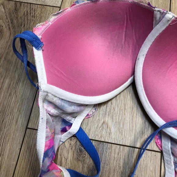 PINK Victoria’s Secret Lace Push Up Bra Size 36C - Picture 6 of 8